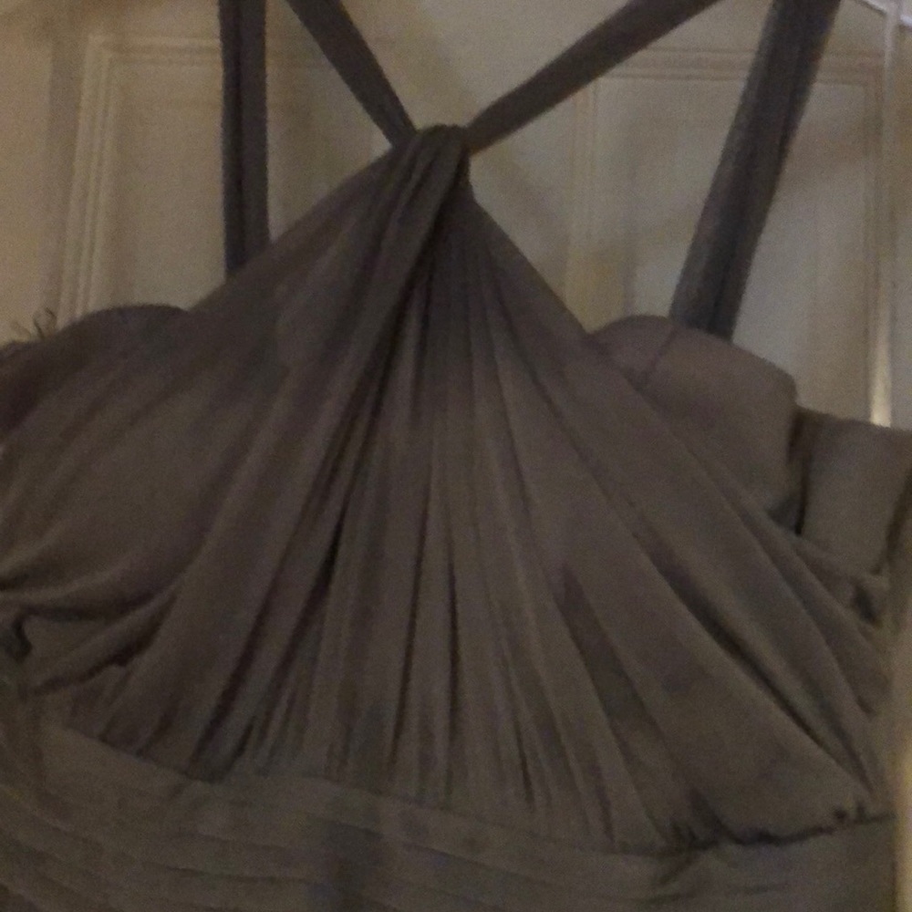 Grey gown - Picture 4 of 6